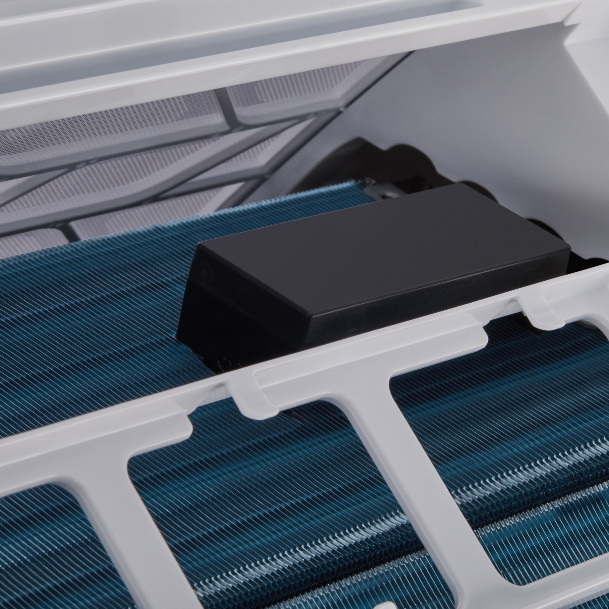 Сплит-система инверторного типа Electrolux Enterprise Super DC EACS/I-24HEN-WHITE/N8_24Y комплект — изображение 5